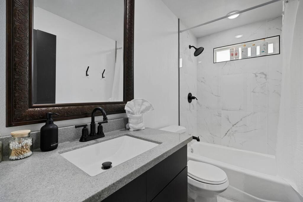 Star Gazers Modern Home On 5 Acres Of Land! Sunfair Heights エクステリア 写真