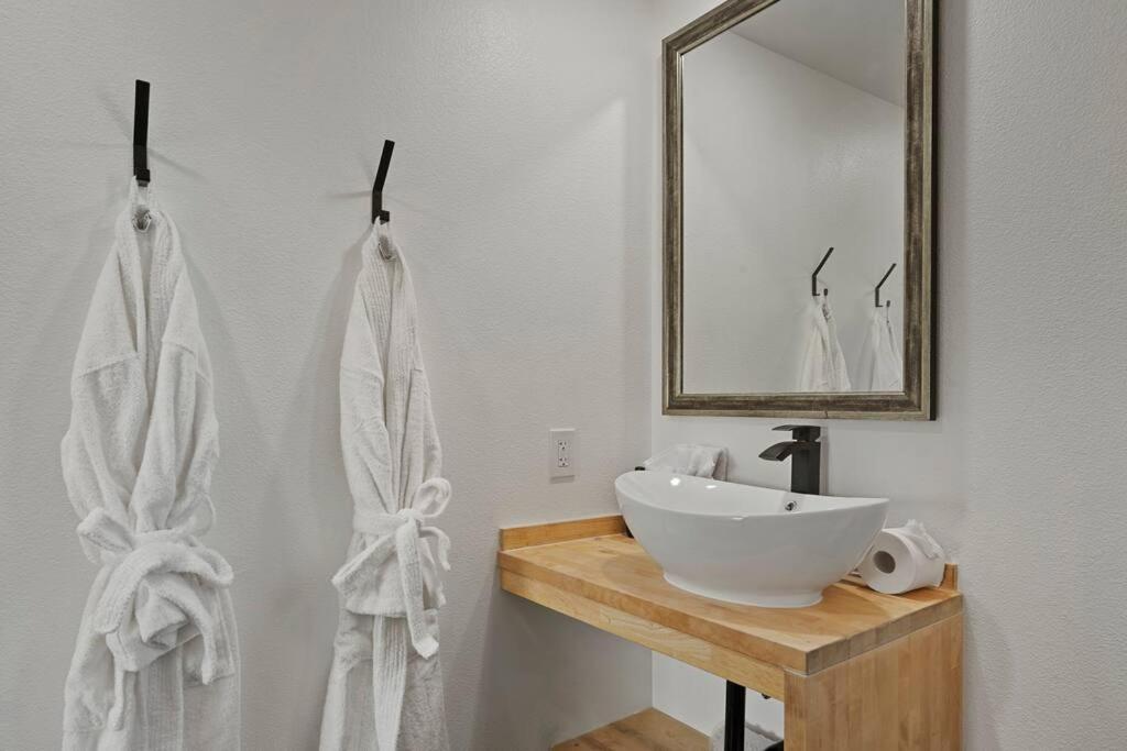 Star Gazers Modern Home On 5 Acres Of Land! Sunfair Heights エクステリア 写真